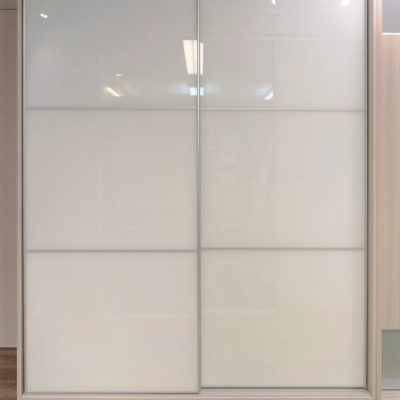 Ultra White Glass Door