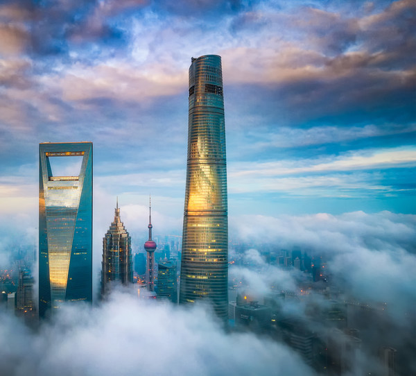 This is a sky high building-Hearst Tower  in Manhattan New York using laminated glass 