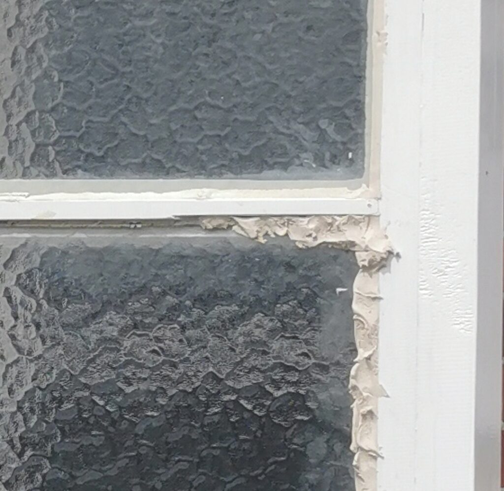 Auckland window repairs
window repair auckland
surplus putty
smooth off surplus putty
