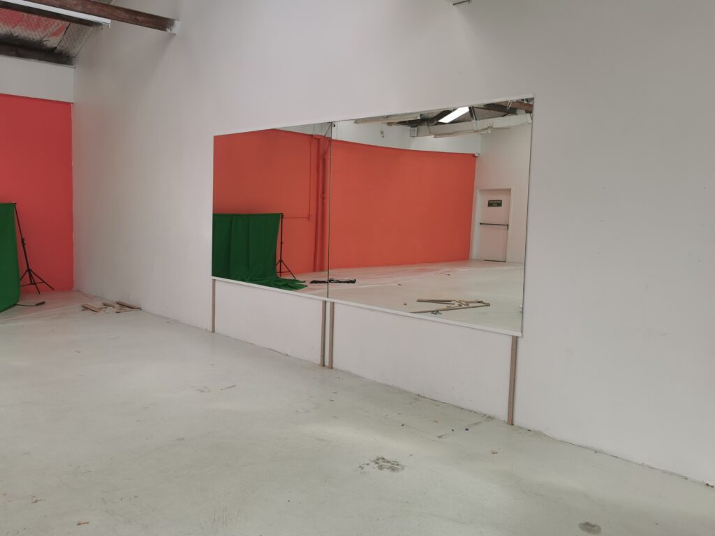 The two large mirrors mounted on a uneven wall for a dance school, not completed. for this case there is not enough support from the wall materials.
We have used a few techniques to ensure the installed mirrors are safe and stable