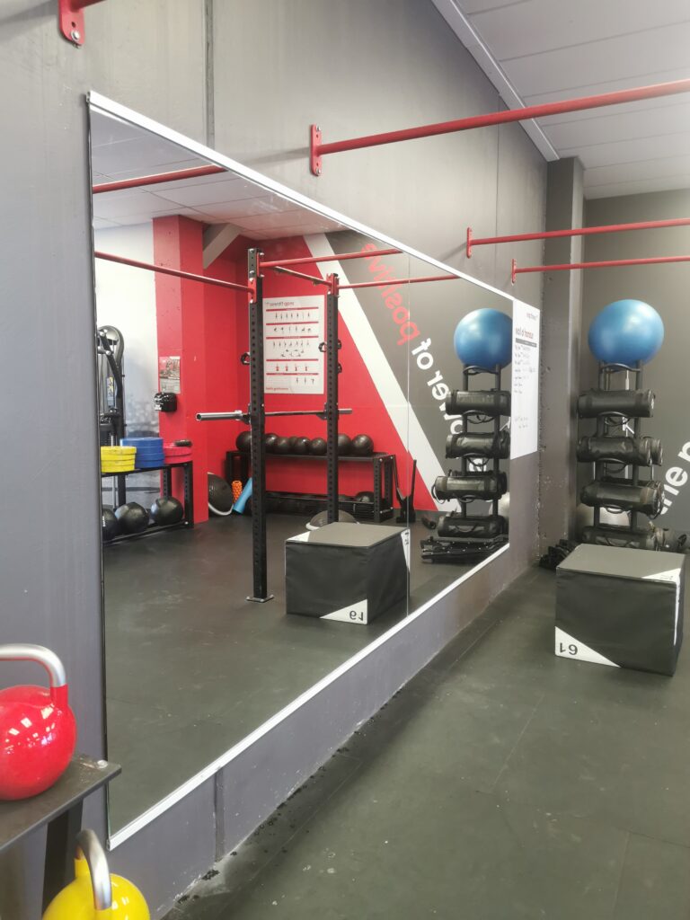 We have replaced a re-install gym mirrors for Snap Fitness.
There are so many snapfitness large wall and gym mirrors in different branches of Auckland Gyms installed and replaced by us